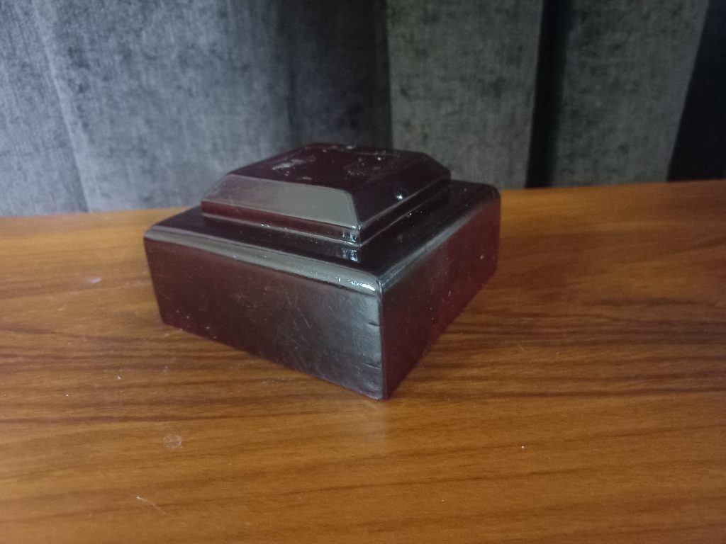 پایه تندیس مربع